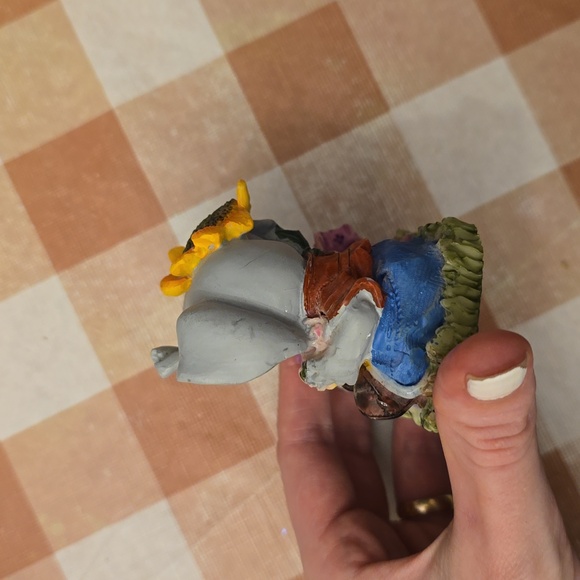 Lover Elephants Figurine - Picture 5 of 6